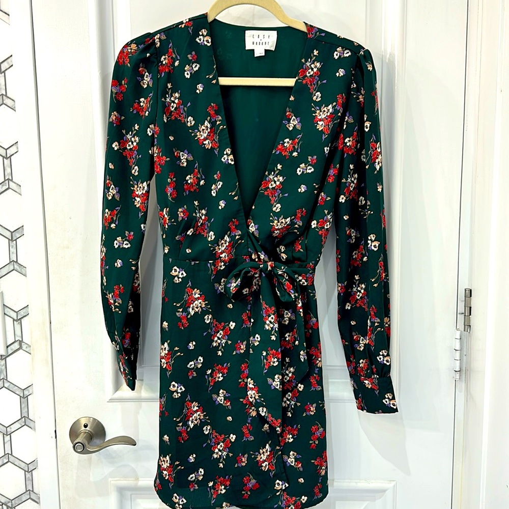 Lost and Wander dark green floral wrap dress size Small